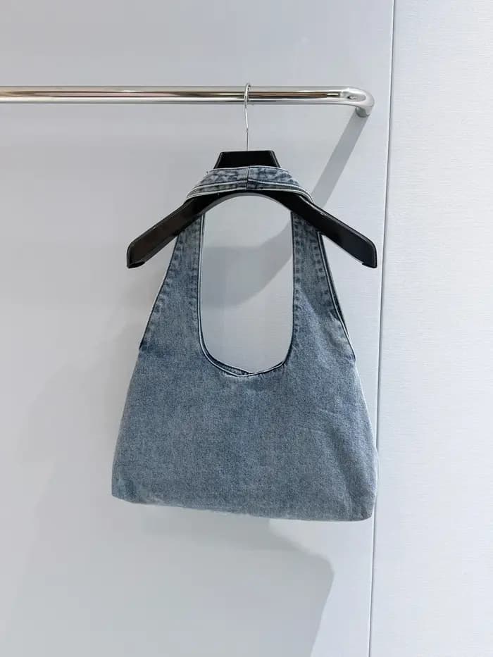 Nouveau sac à bandoulière en jean bleu délavé 2026 110